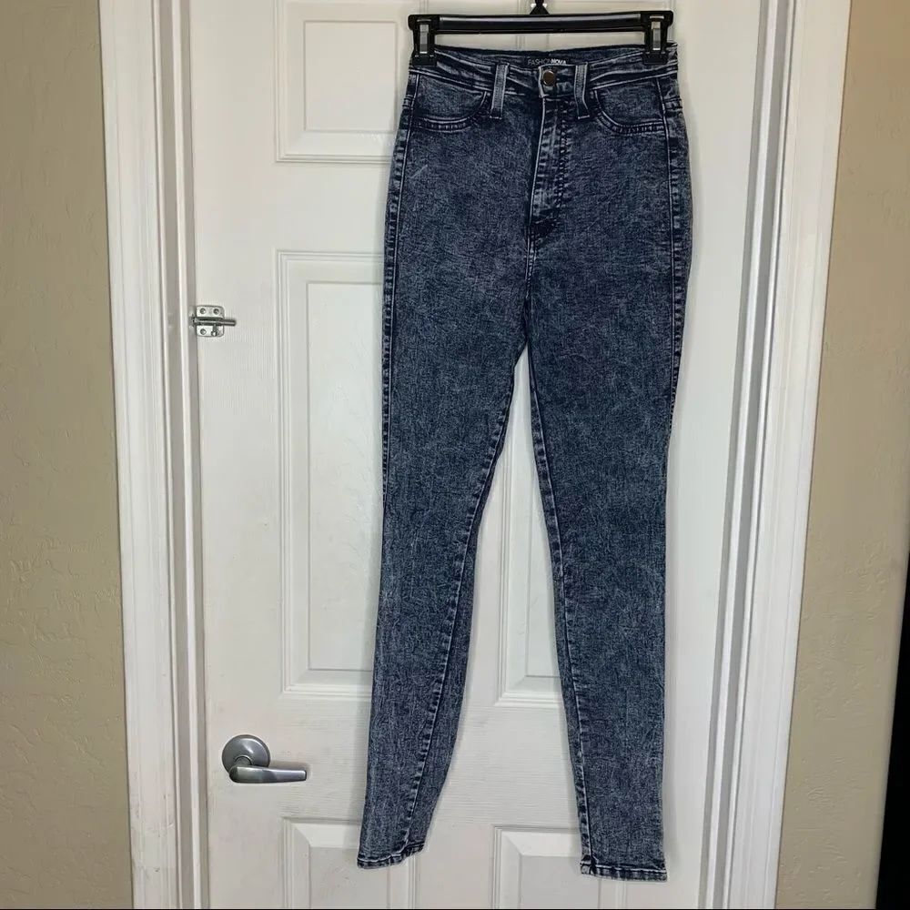 Fashion Nova High Rise Acid Wash Skinny Jeans